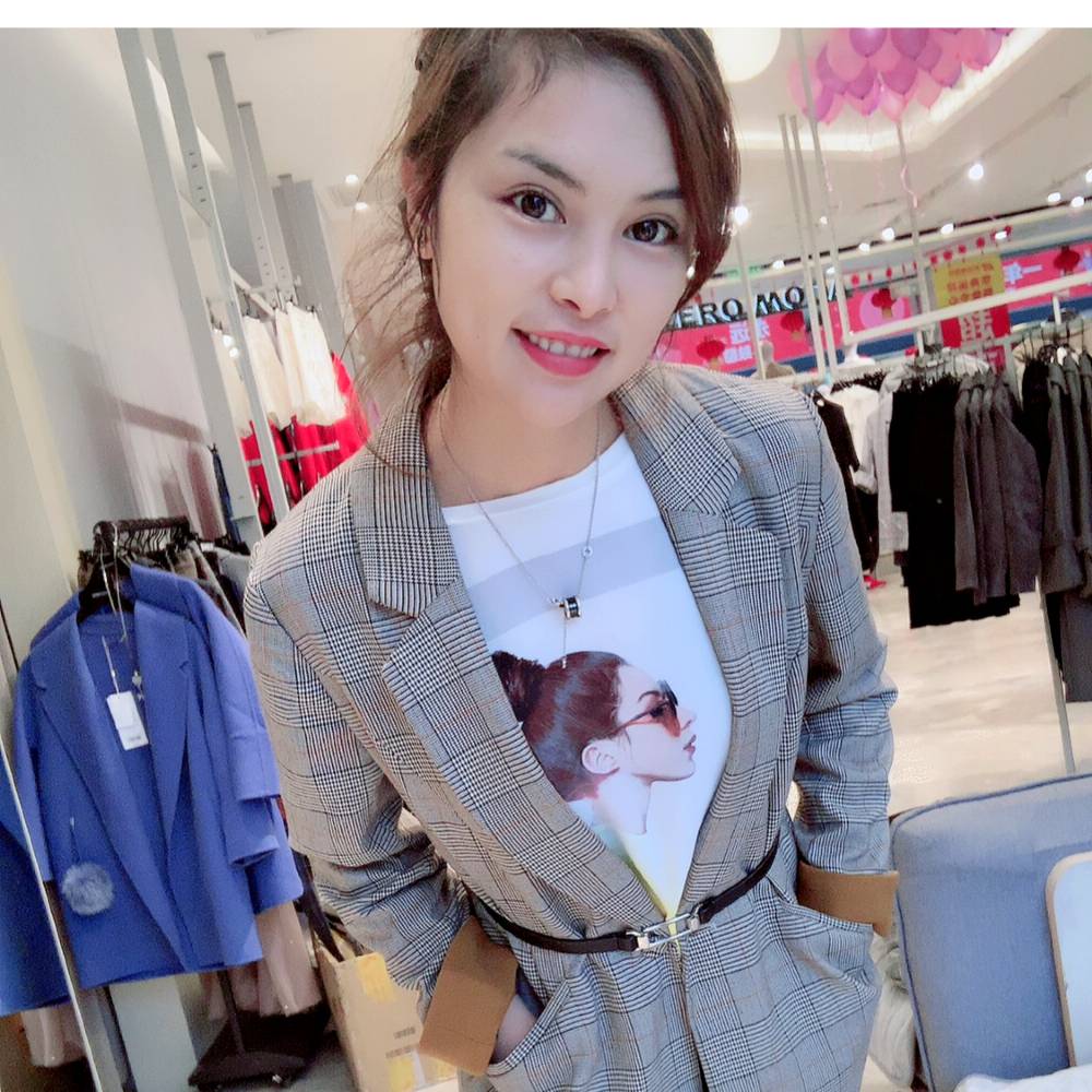 何晓月的照片