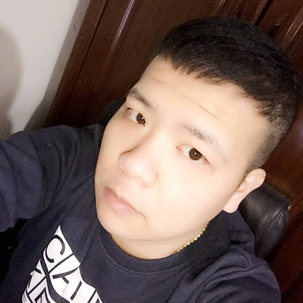 大脸猫爱吃的照片
