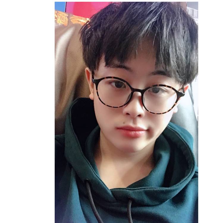 爱喝果汁的执念君的照片