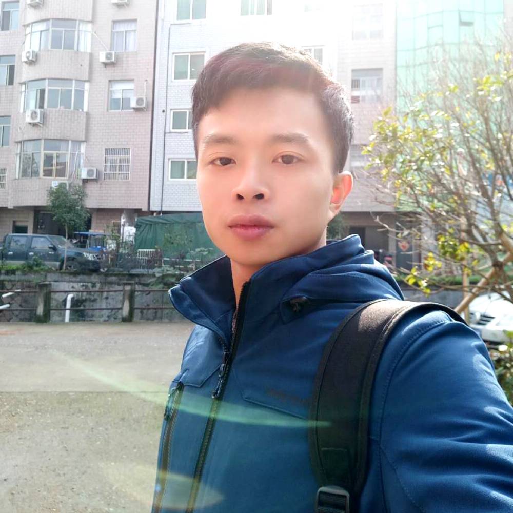 阳光背包客的照片