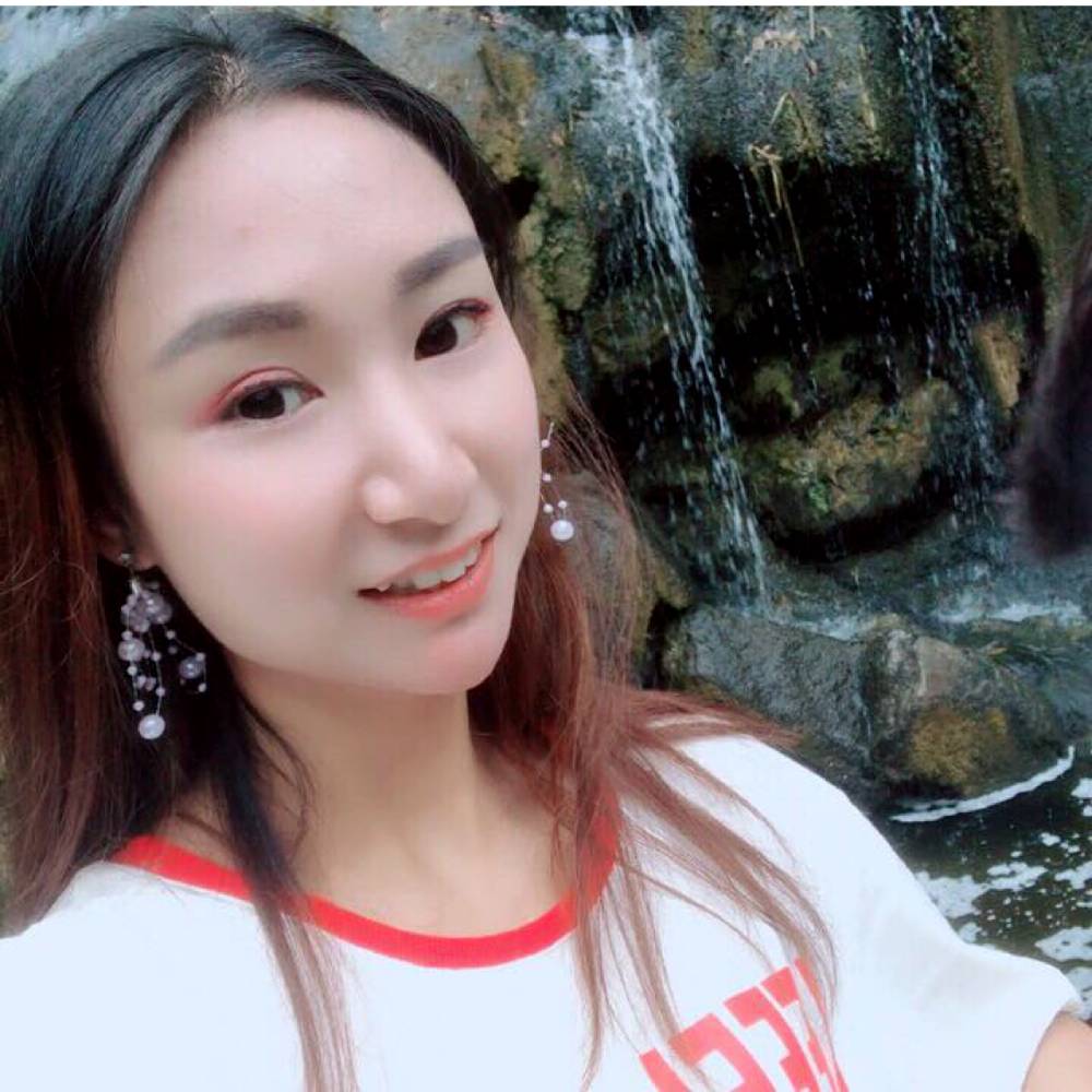阳光小姐姐的照片