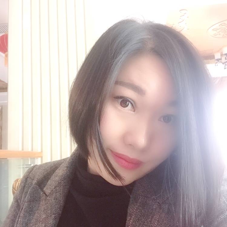 吴芷云的照片