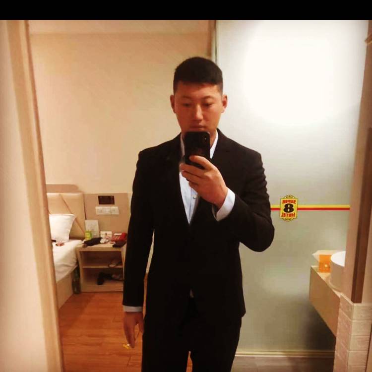 伊天骐的照片