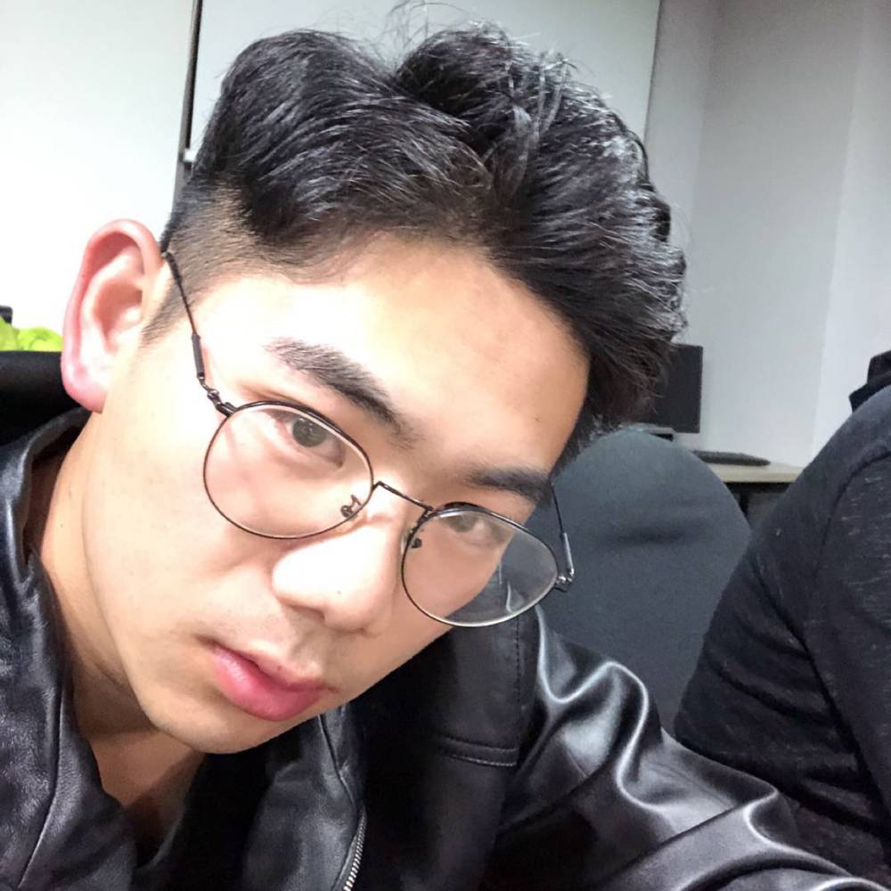 裴左的照片