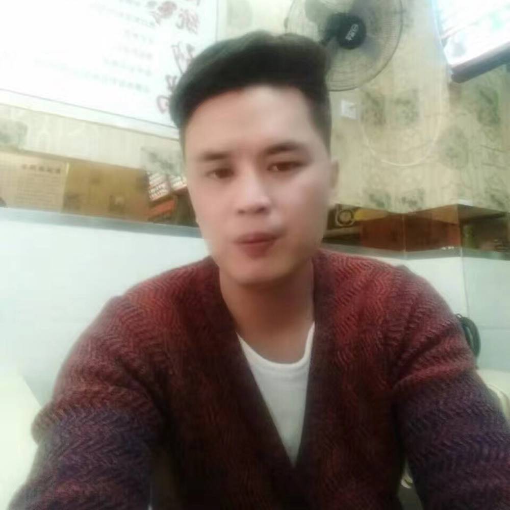 牵手浪漫的照片