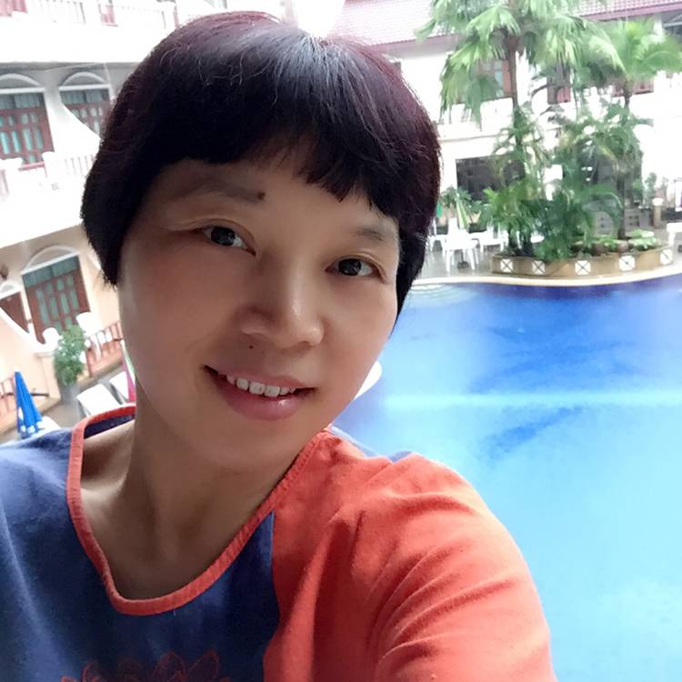 婉月的照片