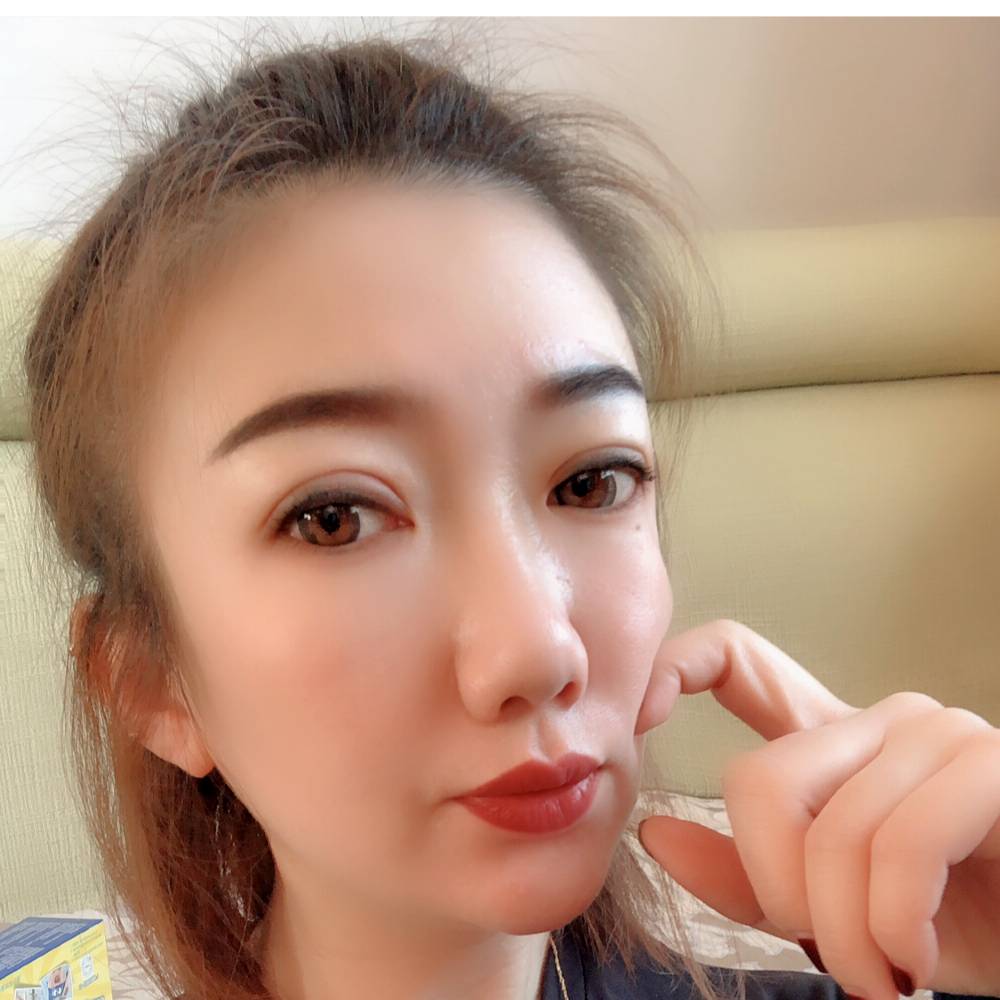 李李婷的照片