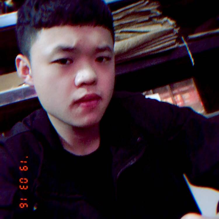 年轻小伙就是我的照片