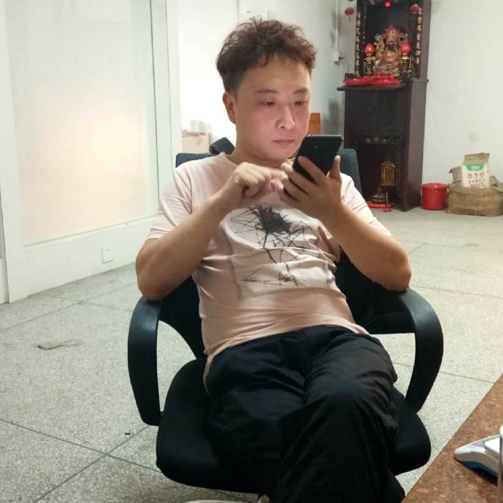 你是眼中的一滴累的照片