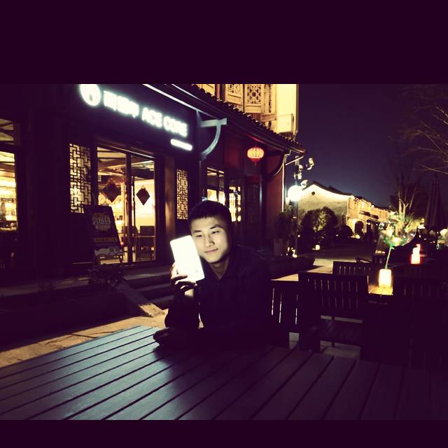 黑脸娃娃的照片