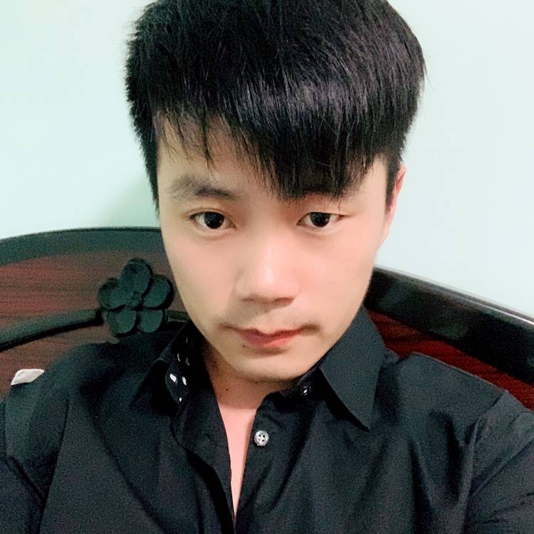 陈喂马的照片