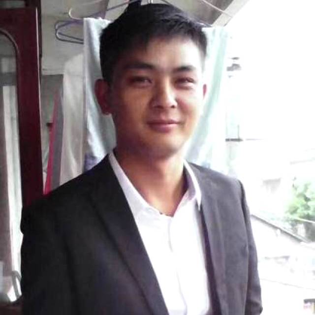 李秀韦的照片