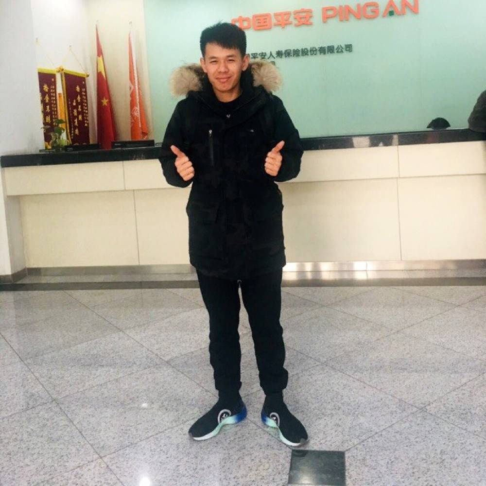 孔成的照片