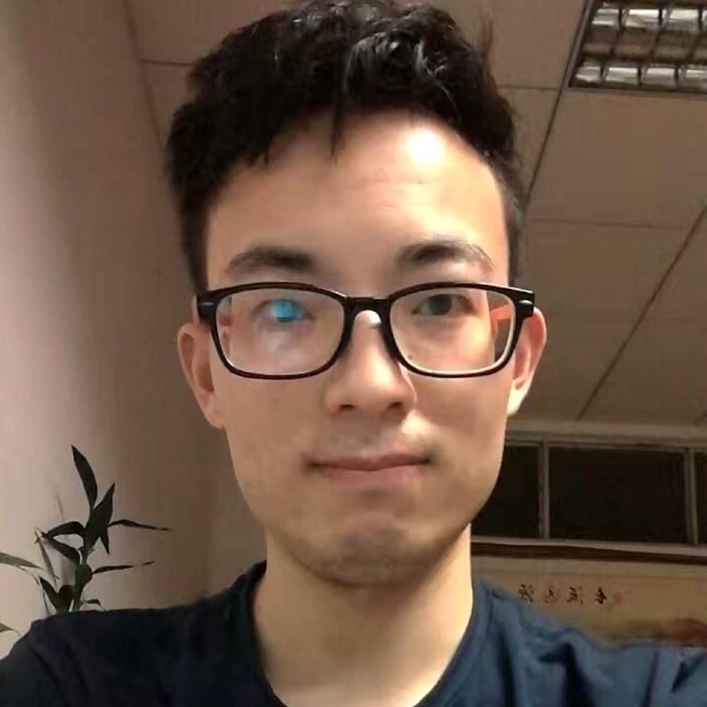 倦凭秋树的照片