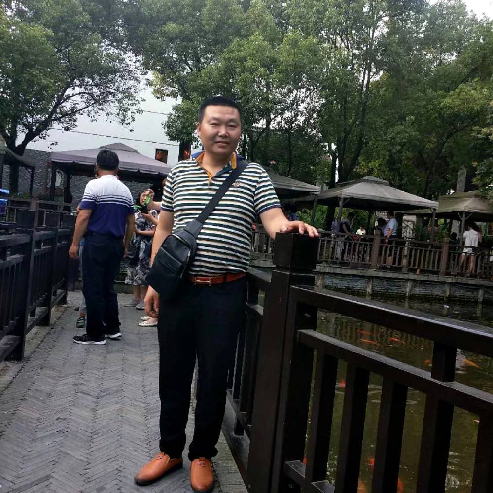 鞋子彩色的照片