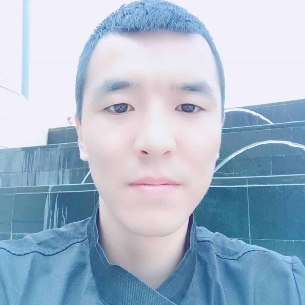 我是龙哥的照片