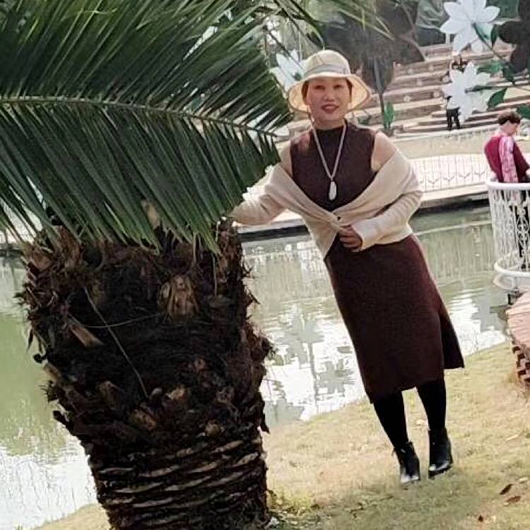 发嗲泪了森槿的照片