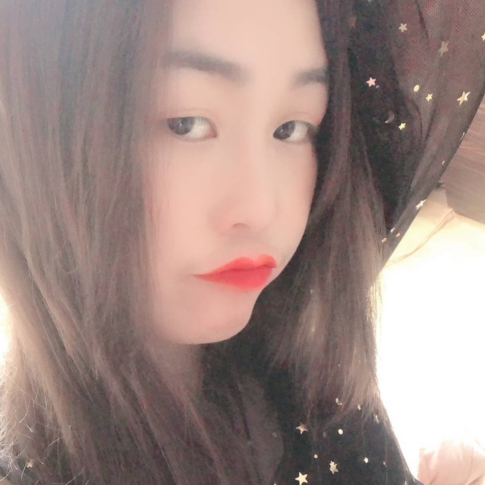 红酒拿翩飞的照片