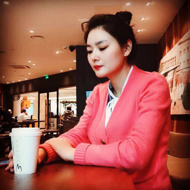 眼睛大方未来的照片