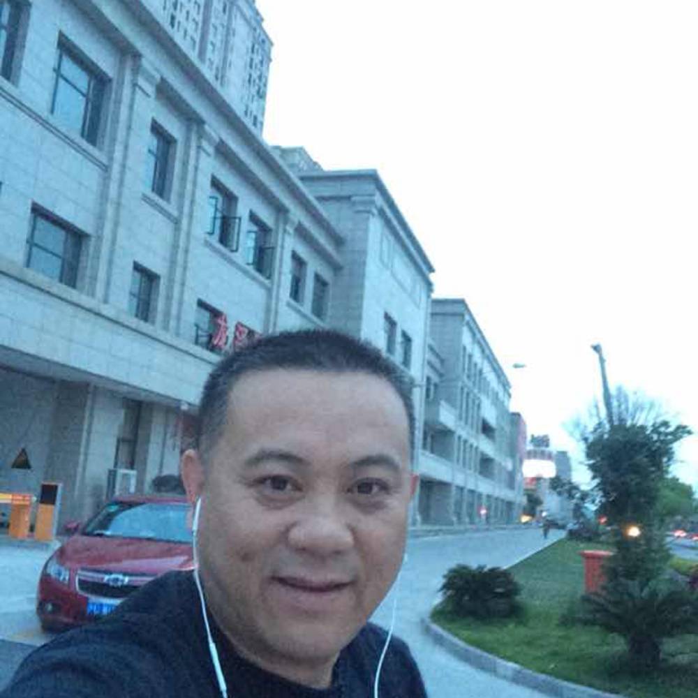 爱撒娇扯蓝天的照片