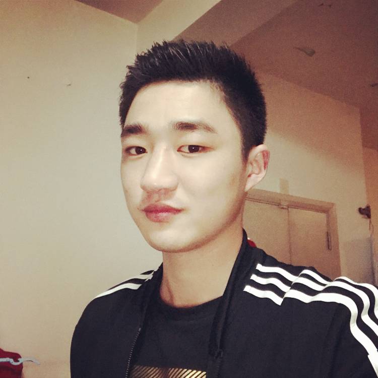 爱笑保卫指甲油的照片