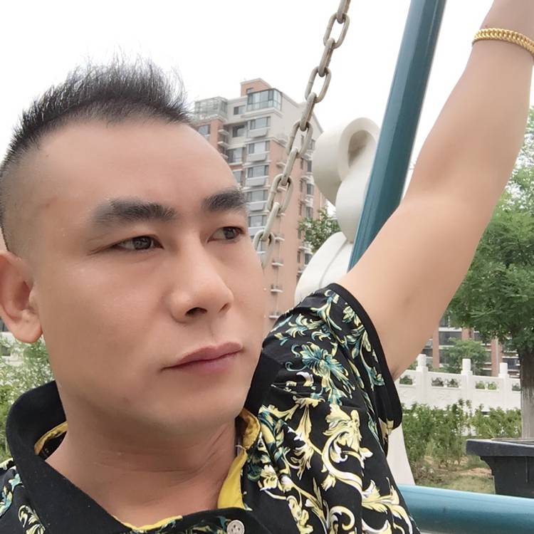 水影活泼的照片