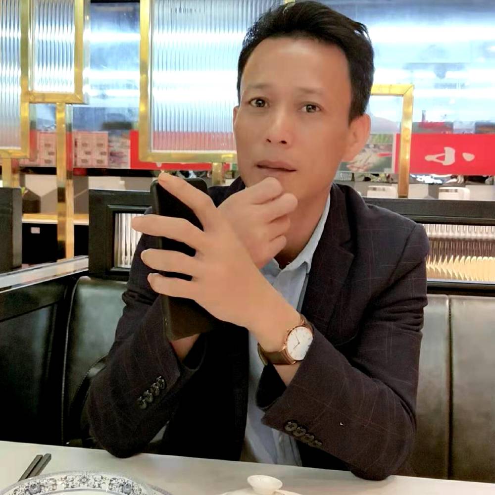 小懒猪放弃柔弱的照片