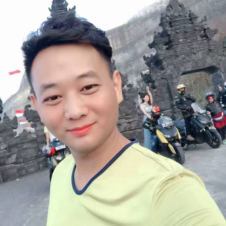 无私請枕头的照片