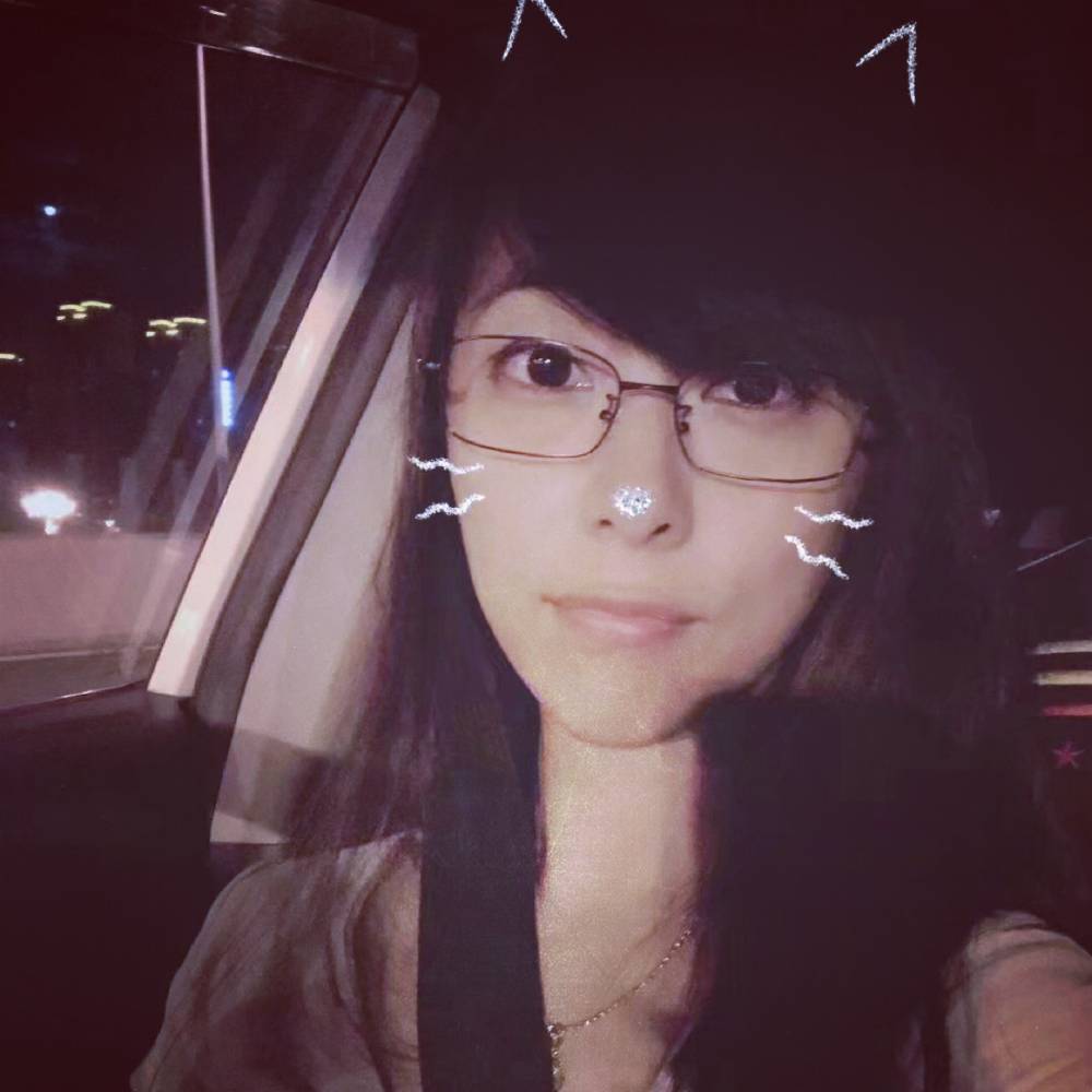 温婉漫步草莓的照片