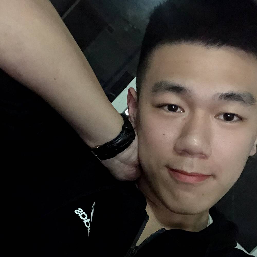 犹豫打啤酒的照片