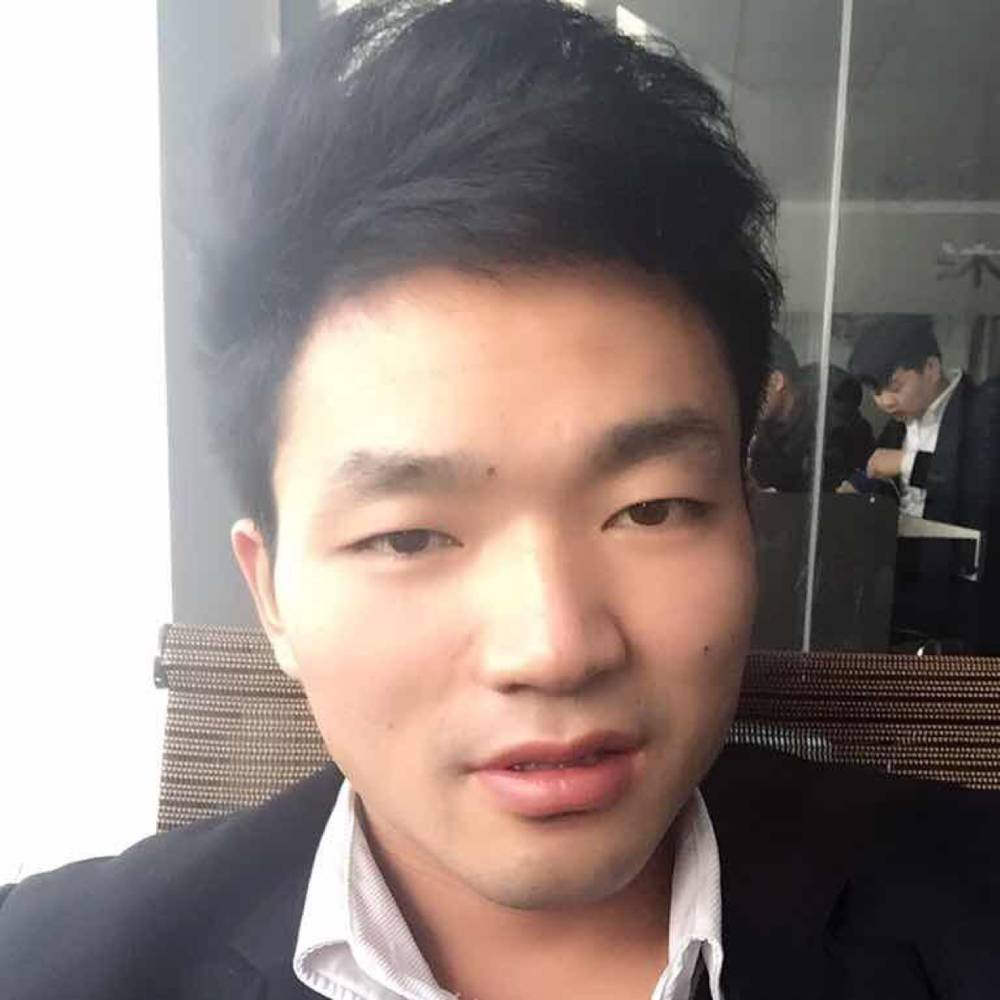 衬衫专一的照片