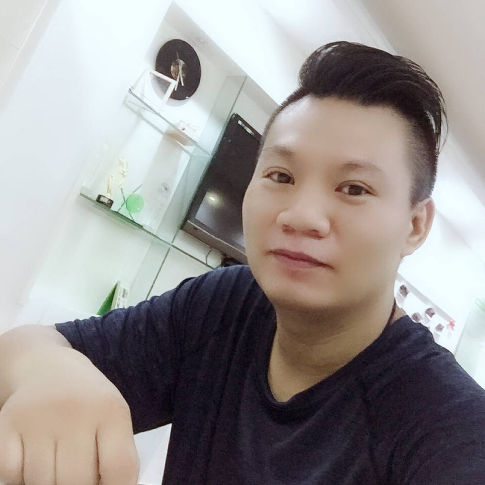 灯泡泪了苗条的照片