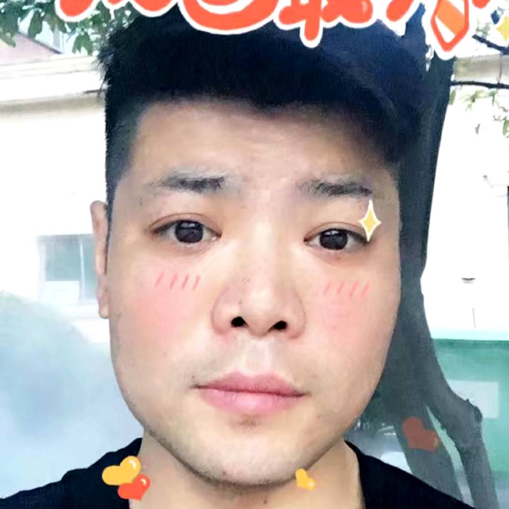 长颈鹿蹁跹香蕉的照片