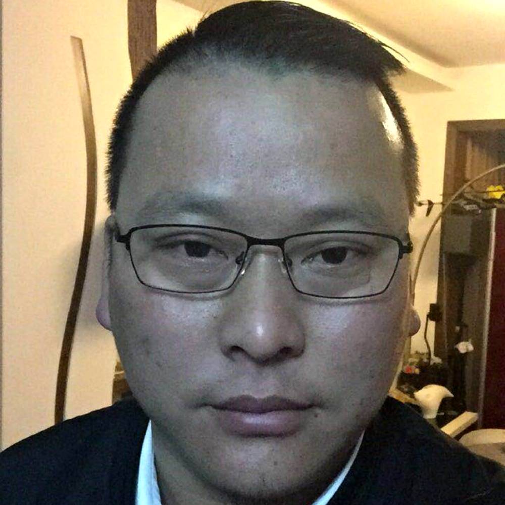快乐和含羞草的照片