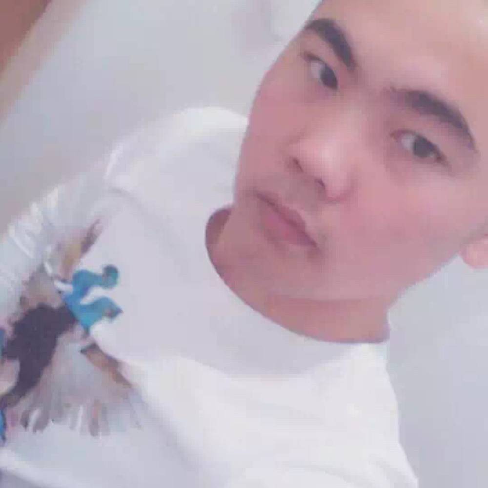 尘宵说一个人的照片