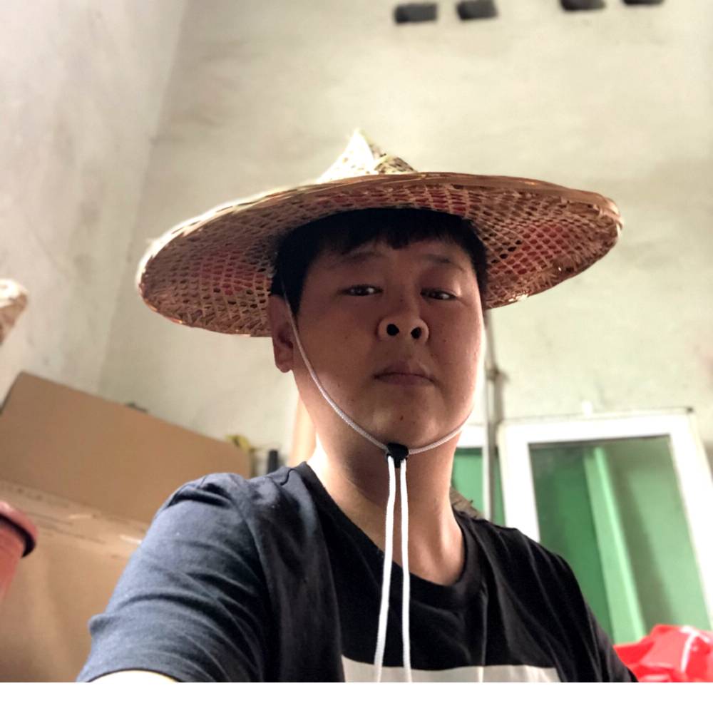 江隆的照片