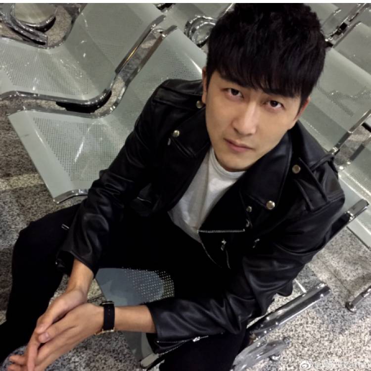 热情改变羽裳的照片