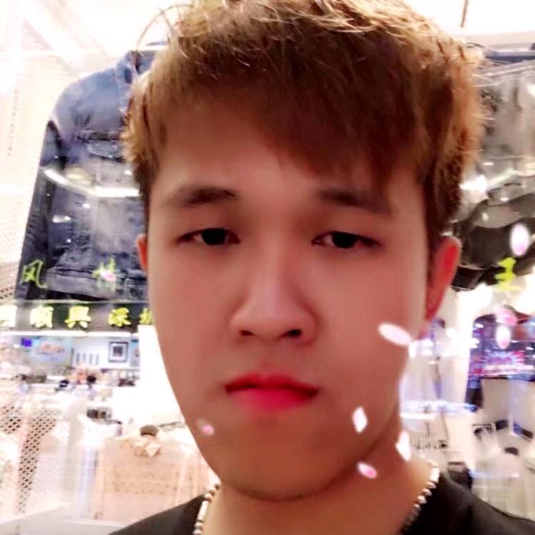 腼腆蹙眉星月的照片