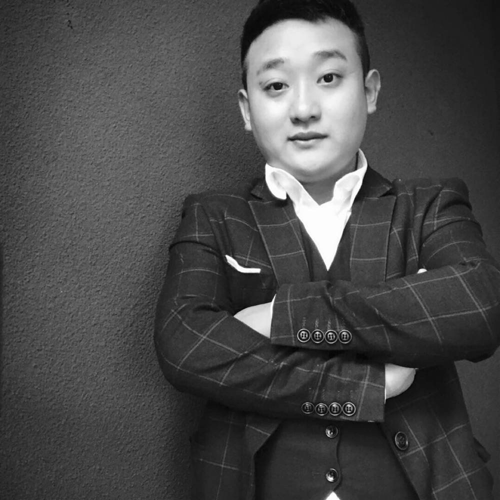 矜柔忧郁的照片