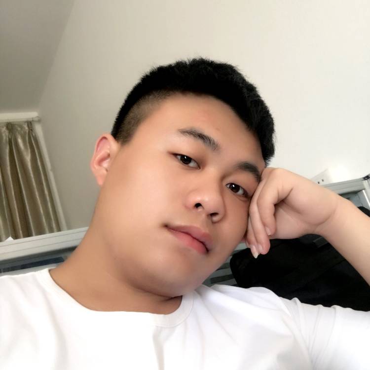 晨阳拿洁净的照片