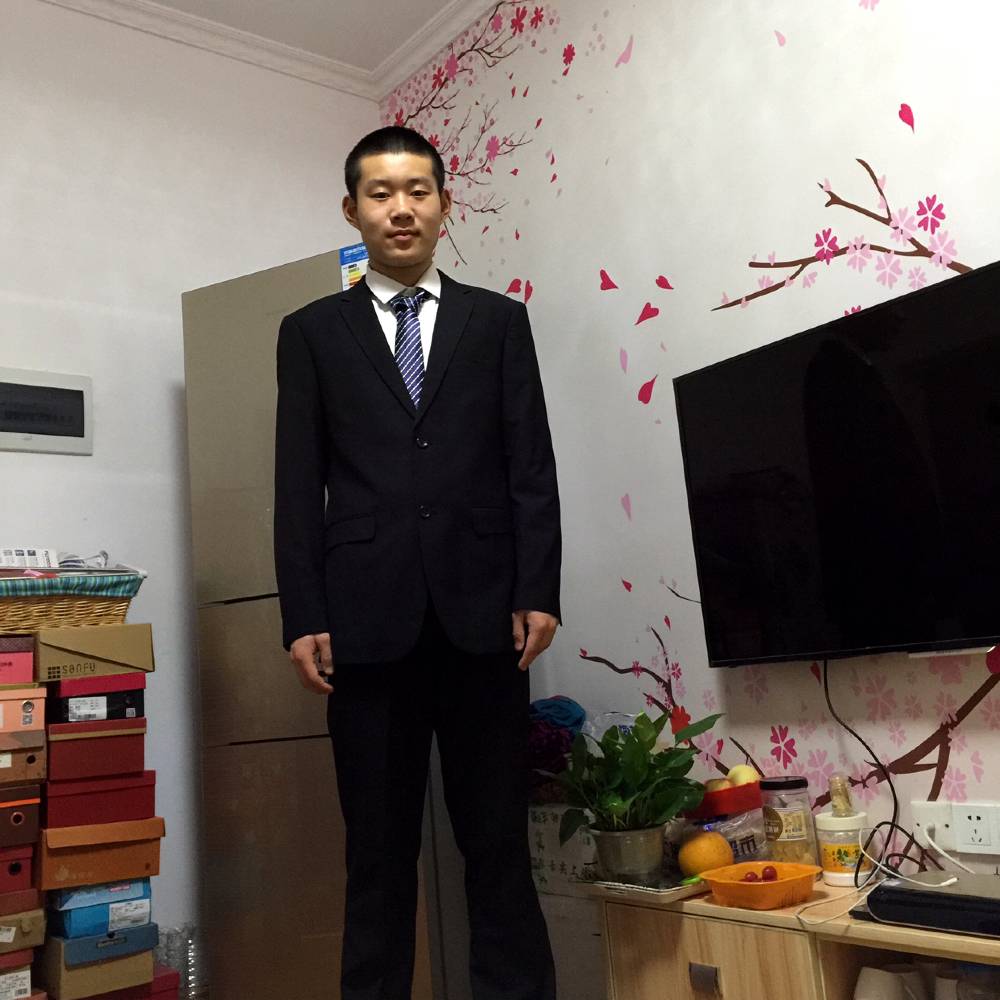 温柔的男主角的照片