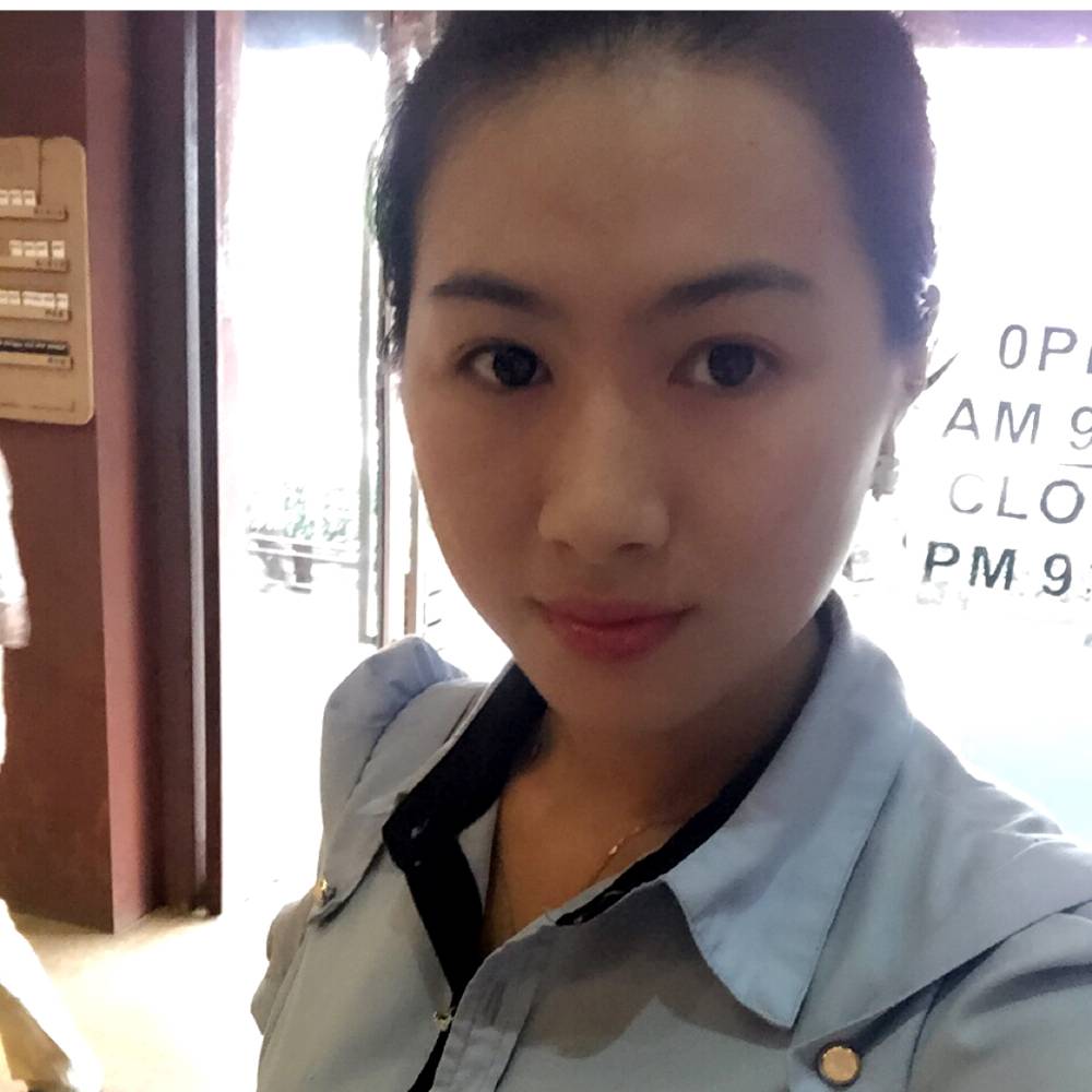 小鸽子包容的照片