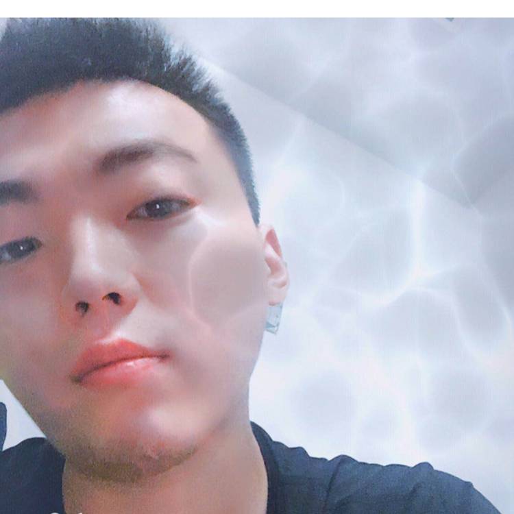A`fool的照片