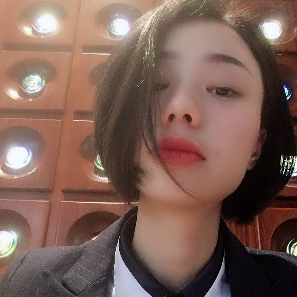 绮罗裙。的照片
