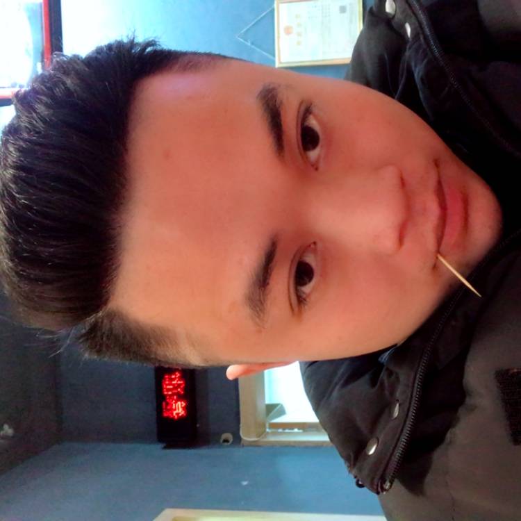 背包愤怒的照片