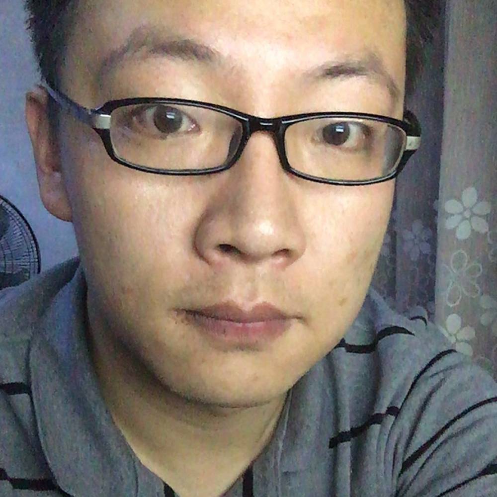 子墨格尼的照片