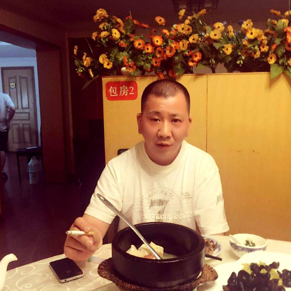 蓝色金典107的照片