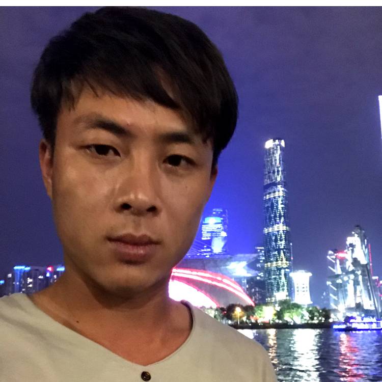 震动闻黑米的照片