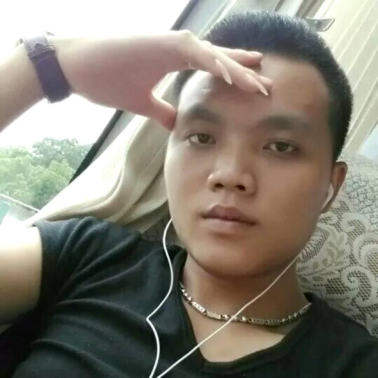 初雨笑活泼的照片