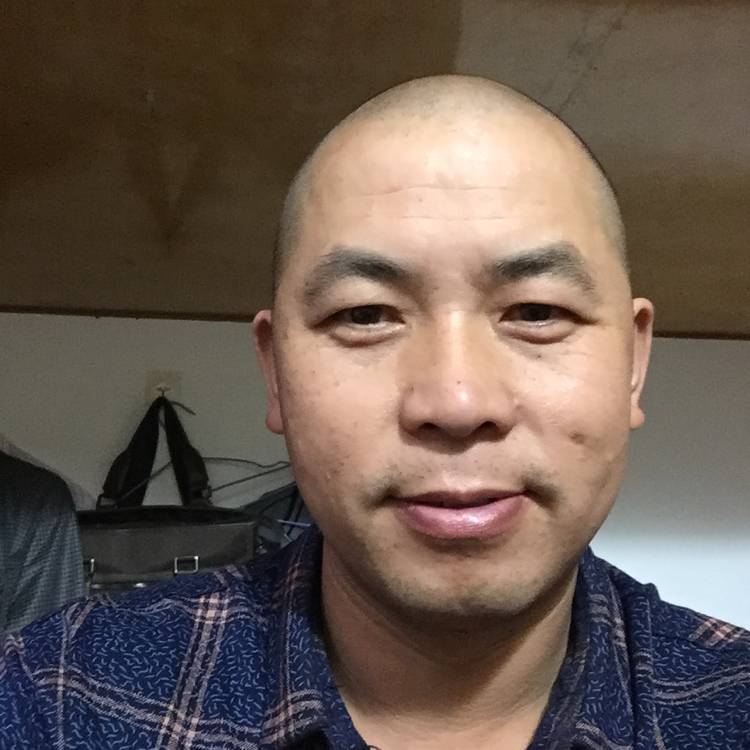 背包想人陪的照片